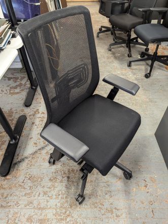 HAWORTH VERY TASK CHAIR.